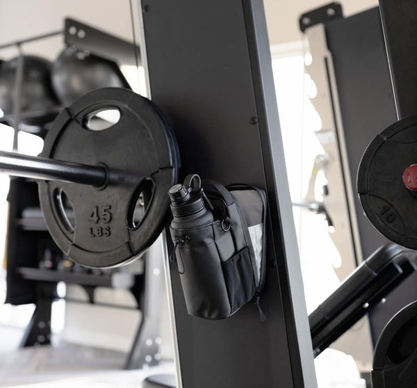 🧲 Say Goodbye to Locker Theft: The Magnetic Stick-On Gym Bag That Keeps Your Valuables Safe 💧🎒